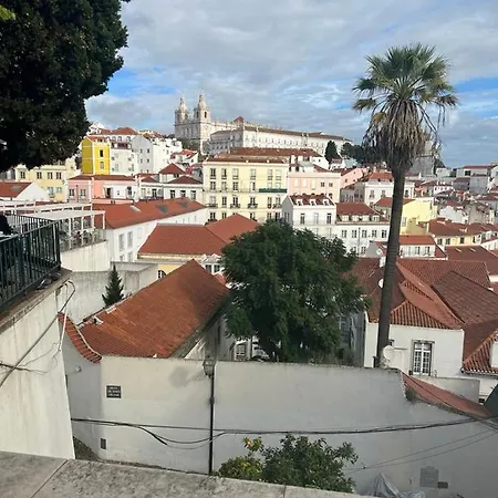Alfama Authentic