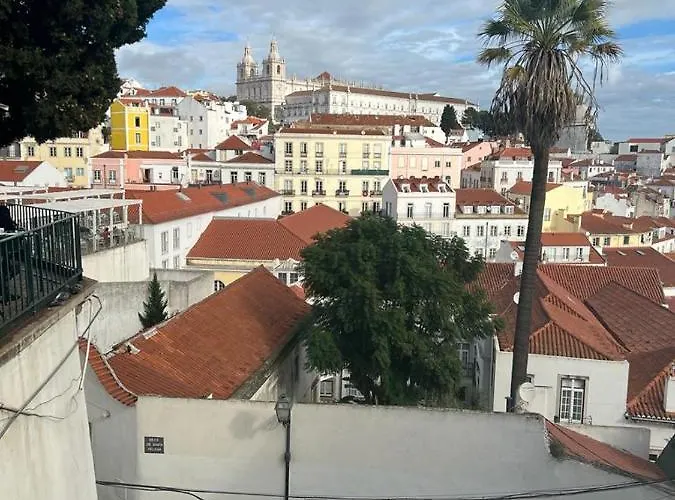 Alfama Authentic